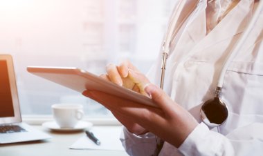 Navigating Pharma's Evolution: Embracing KOLs and DOLs in the Digital Era